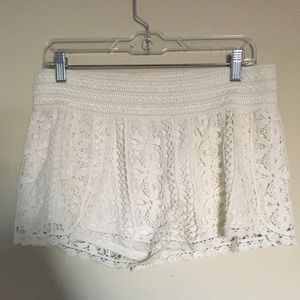 White crochet Floral lace shorts